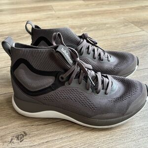 Lululemon Chargefeel Mid Women’s Workout Shoe Size 7.5